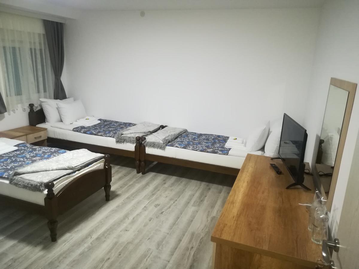 Karavan 123 Raška Buitenkant foto