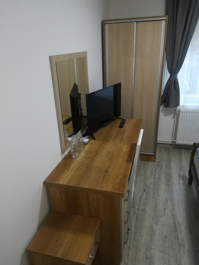 Karavan 123 Raška Buitenkant foto