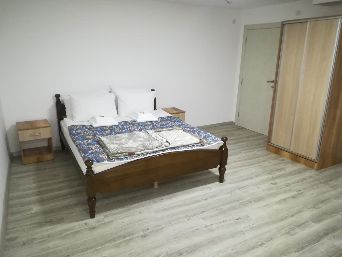 Karavan 123 Raška Buitenkant foto