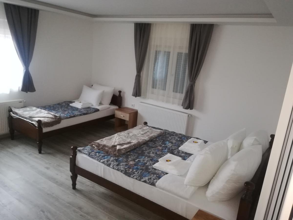 Karavan 123 Raška Buitenkant foto