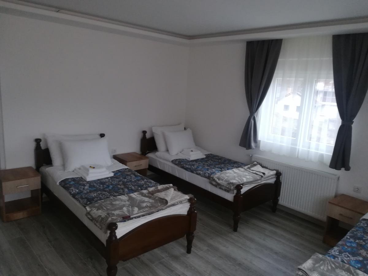 Karavan 123 Raška Buitenkant foto