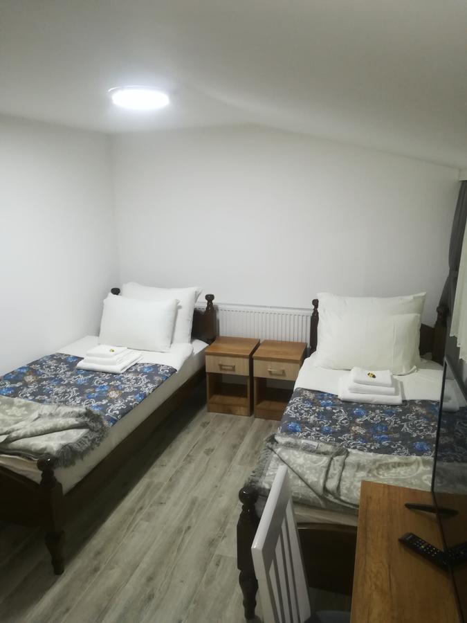 Karavan 123 Raška Buitenkant foto