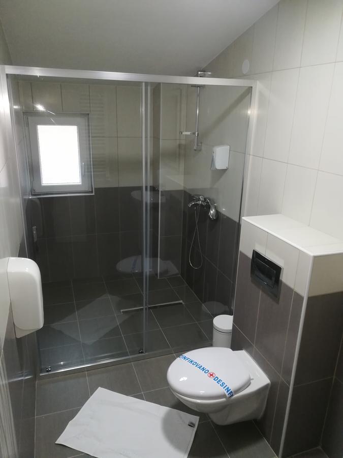 Karavan 123 Raška Buitenkant foto