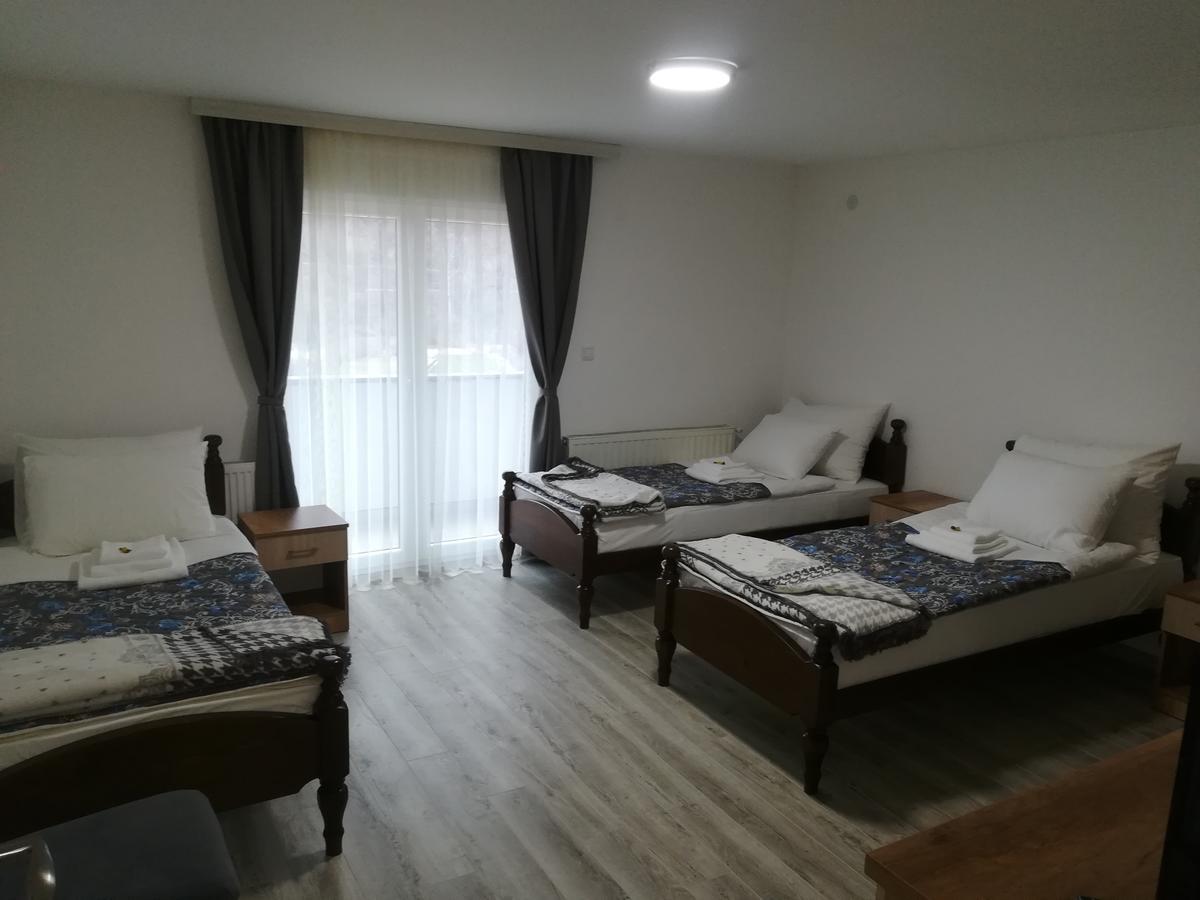 Karavan 123 Raška Buitenkant foto