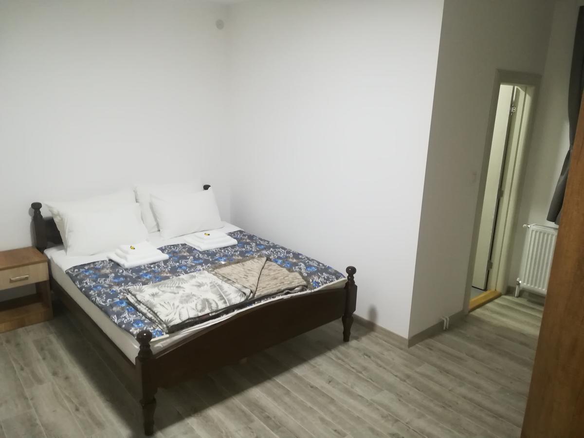 Karavan 123 Raška Buitenkant foto